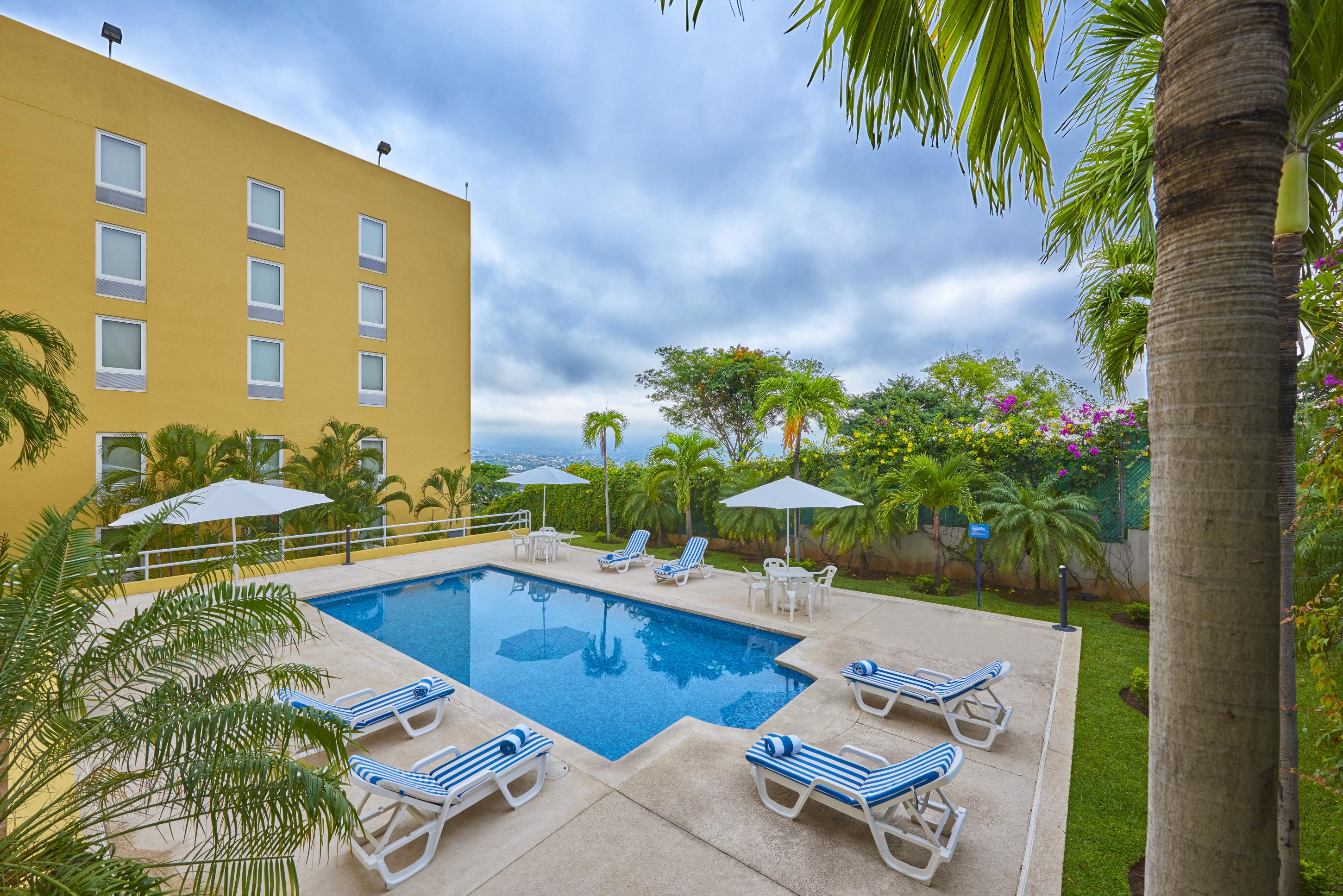 ᐉ CITY EXPRESS TUXTLA GUTIERREZ HOTEL ⋆⋆⋆⋆ ( MEXICO ) REAL PHOTOS & GREAT  DEALS